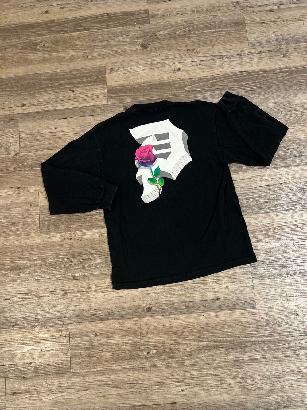 Primitive Skateboarding Dirty P Graphic T-shirt Medium Floral Double Sided